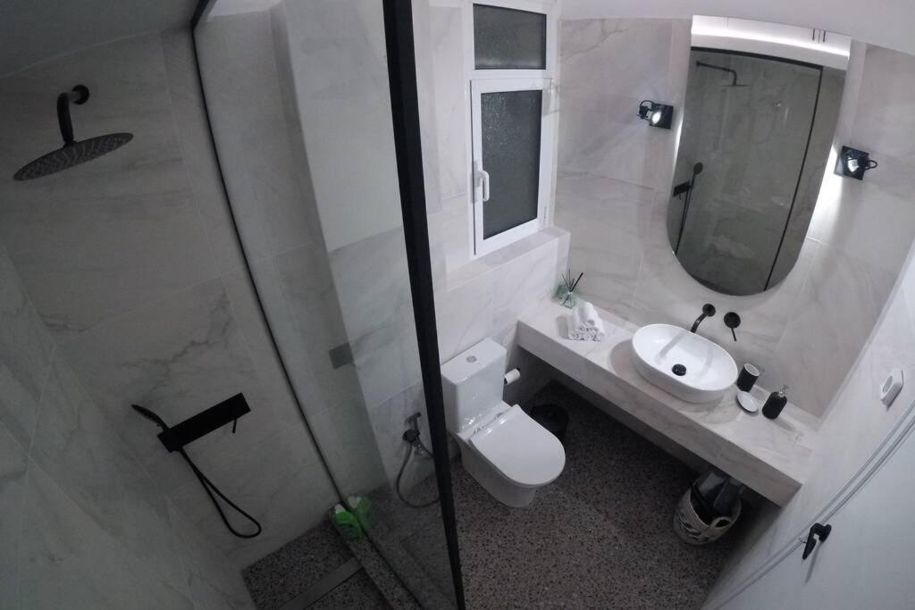 Acropolis View Huge Apartment - Centrally Located アテネ エクステリア 写真